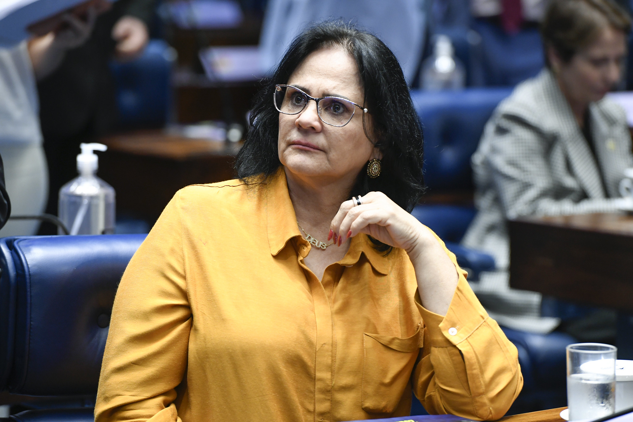 Juíza considerou que Damares Alves não é parte legítima em ação contra resolução do Conanda que regra procedimentos de aborto legal. Foto: Jefferson Rudy/Agência Senado